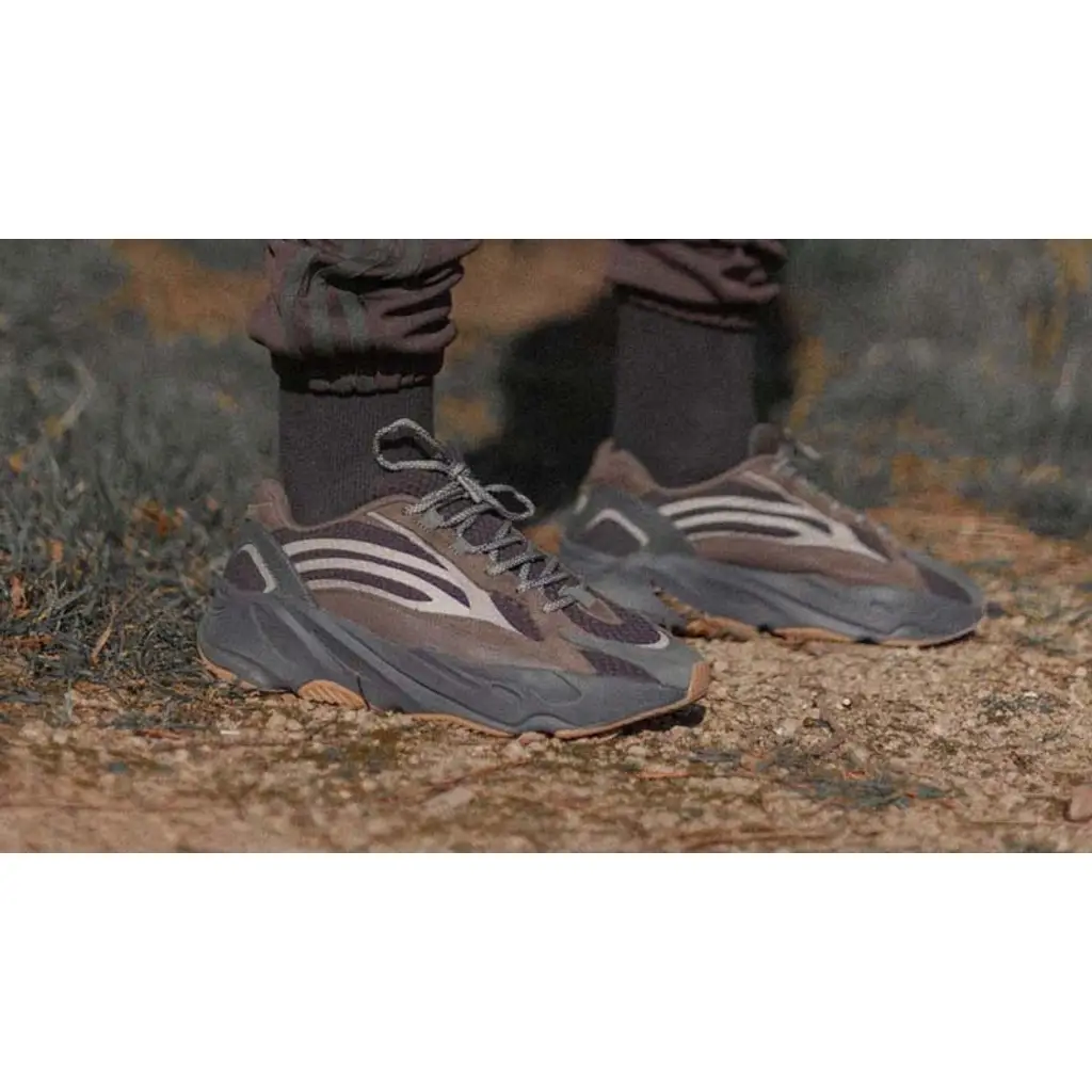 Adidas Yeezy Boost 700 V2 Geode - Image 2