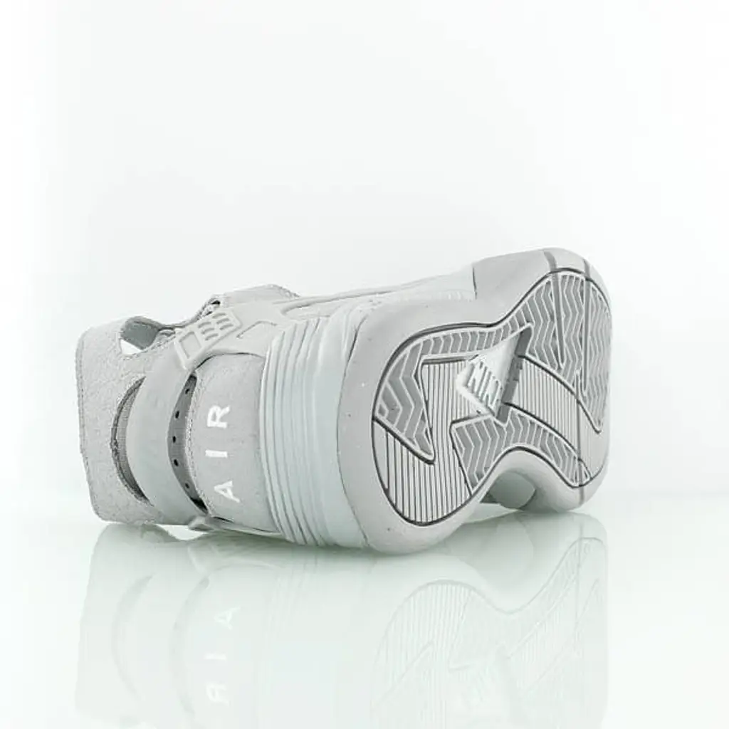 Nike Air Flight Huarache Wolf Grey - Image 3