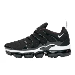 Nike Air VaporMax Plus Black White