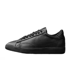 Nike Tennis Classic AC PRM Triple Black