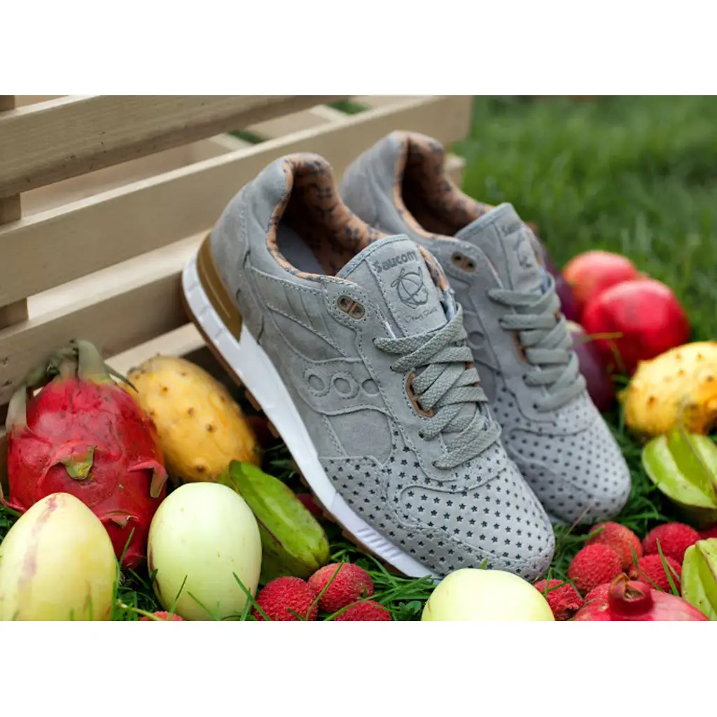 Saucony X Play Cloths Shadow 5000 Strange Fruit Grey - Image 4