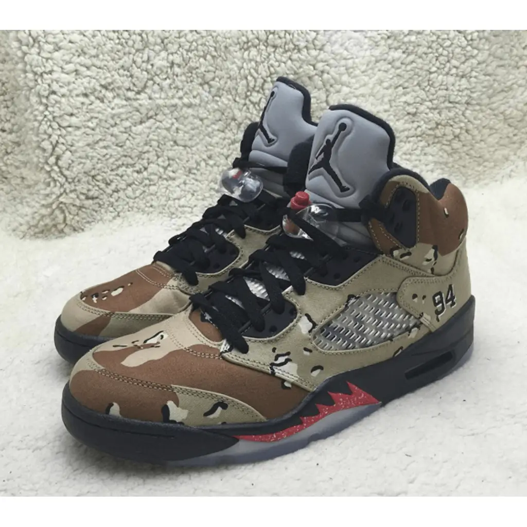 Supreme X Nike Air Jordan 5 Camo - Image 5
