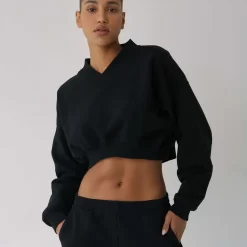 ADANOLA V Neck Crop Sweatshirt - Black