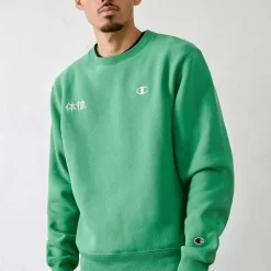 Champion UO Exclusive Katakana Sweatshirt - Green