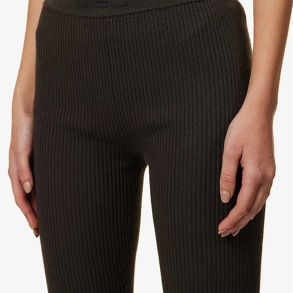 Fear Of God ESSENTIALS Logo-Tab Ribbed Woven Shorts - Off-Black - Image 2