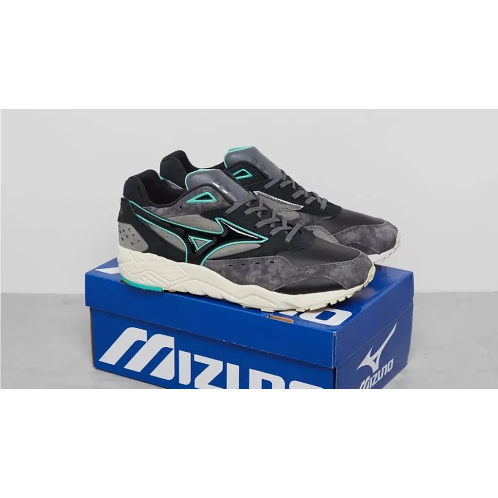 Footpatrol X Mizuno Contender Black - Image 2