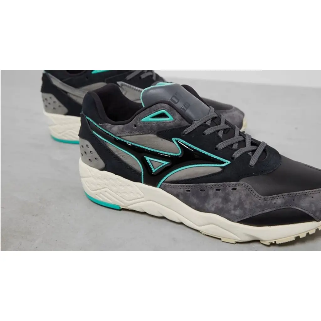 Footpatrol X Mizuno Contender Black - Image 5