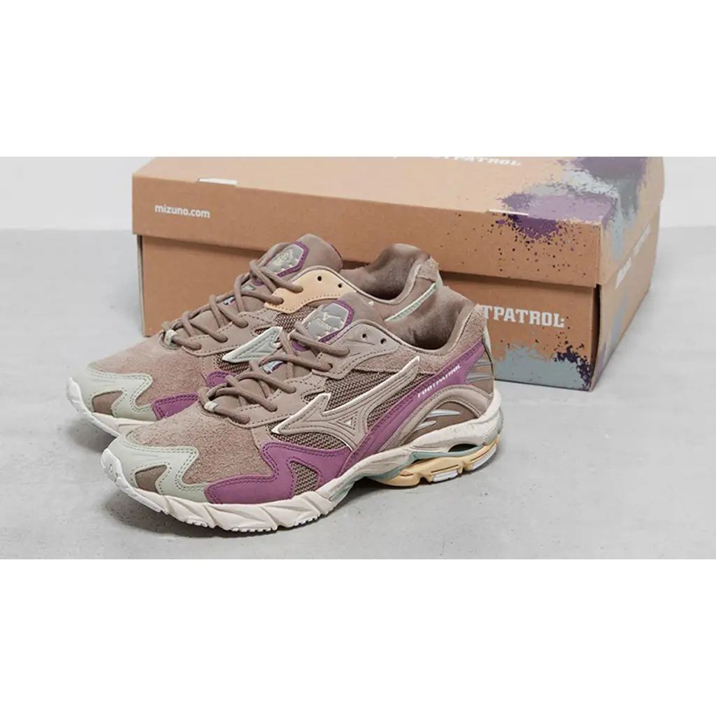 Footpatrol X Mizuno Wave Rider 10 Rust - Image 3