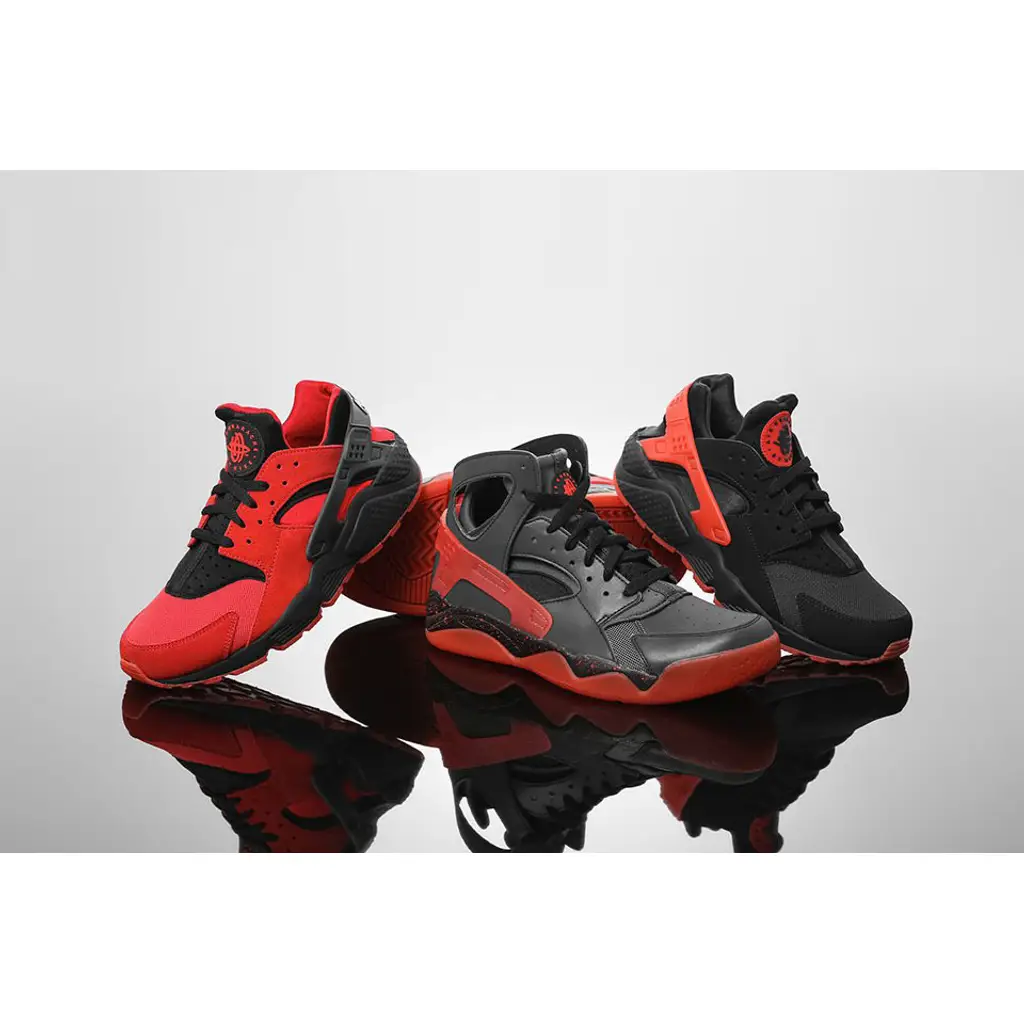 Nike Air Flight Huarache QS Love Hate Pack Black - Image 2