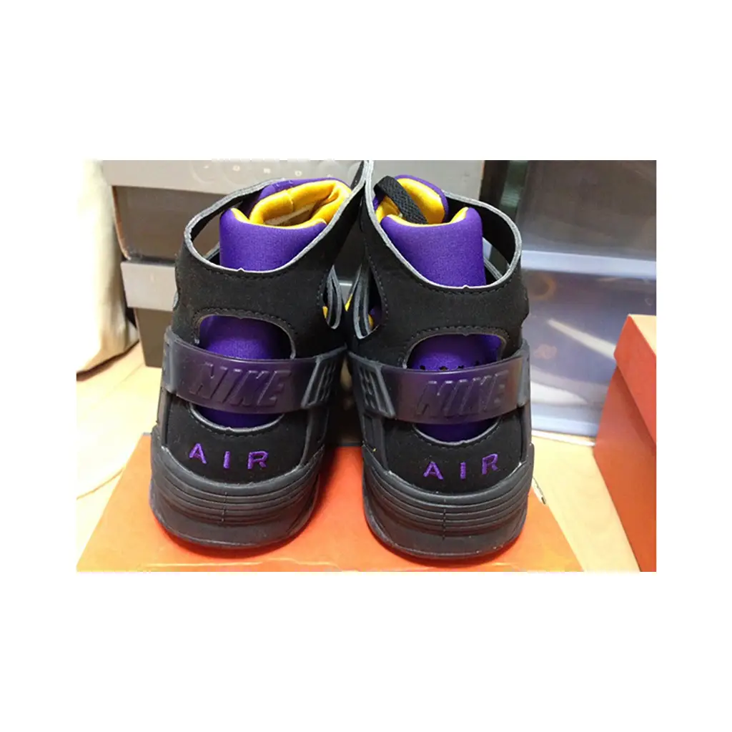 Nike Air Flight Huarache Lakers Away - Image 9