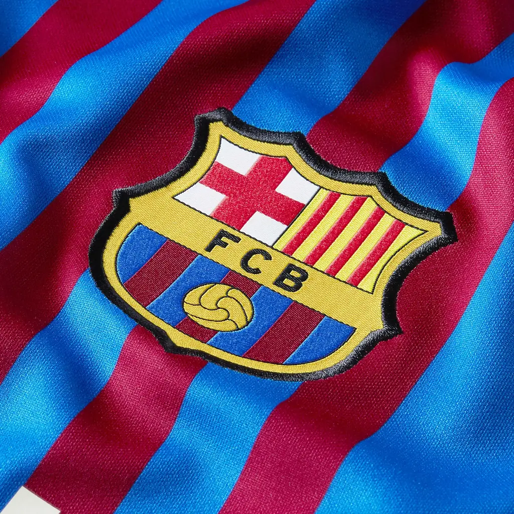 Nike F.C. Barcelona 2021/22 Stadium Home Football Shirt - Soar - Image 3