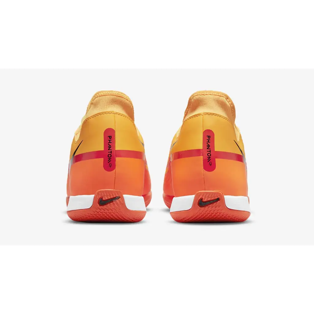 Nike Phantom GT2 Academy Dynamic Fit IC Laser Orange - Image 4