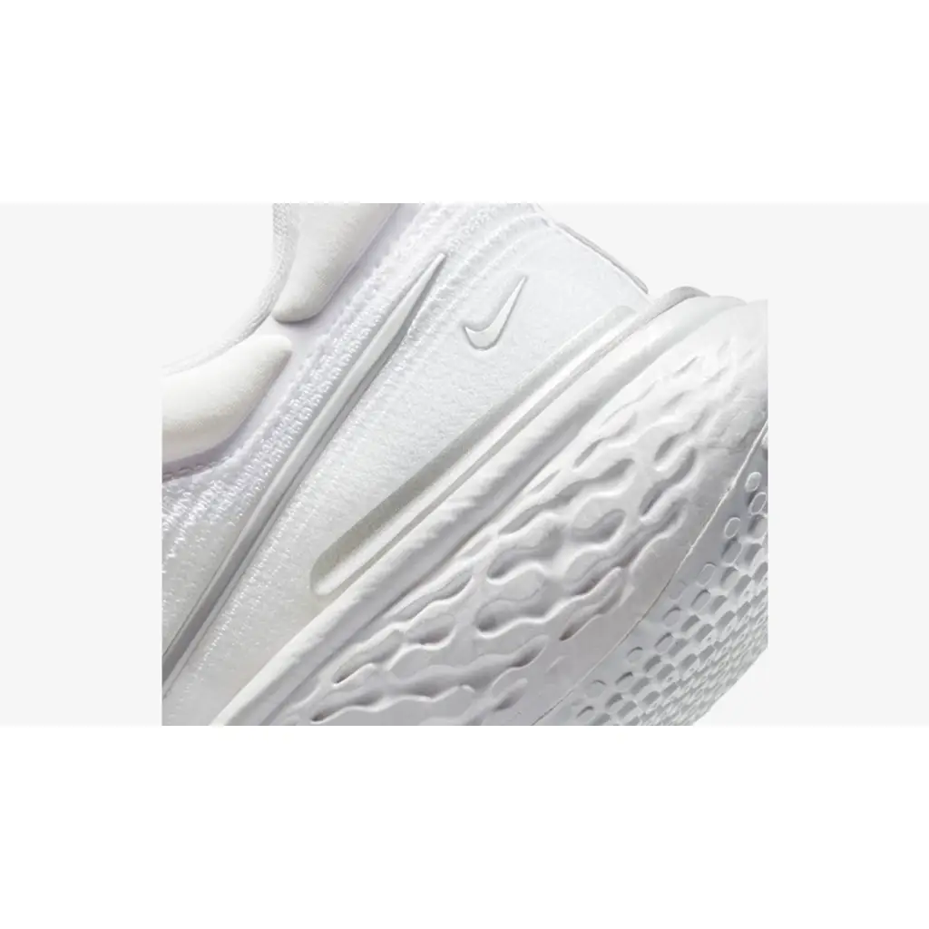 Nike ZoomX Invincible Run Flyknit White Pure Platinum - Image 5