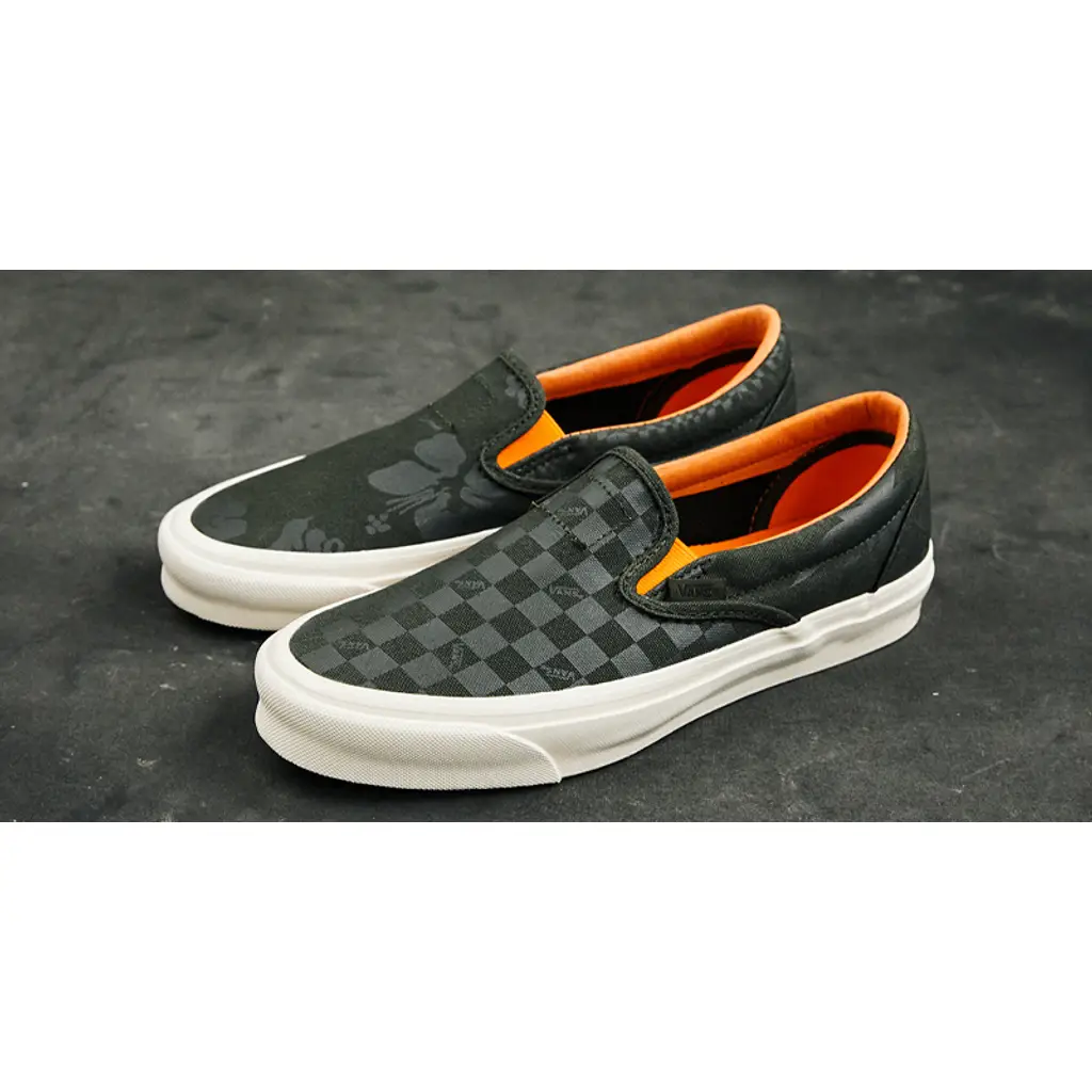 PORTER X Vans UA OG Classic Slip On LX Forest Night - Image 2