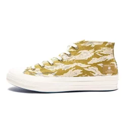 UNDEFEATED X Converse Chuck 70 Mid Camo Desert