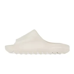 Yeezy Slide Bone (2022 Restock)